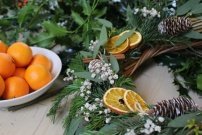  Traditional Christmas Wreath Making with Louise Tucker